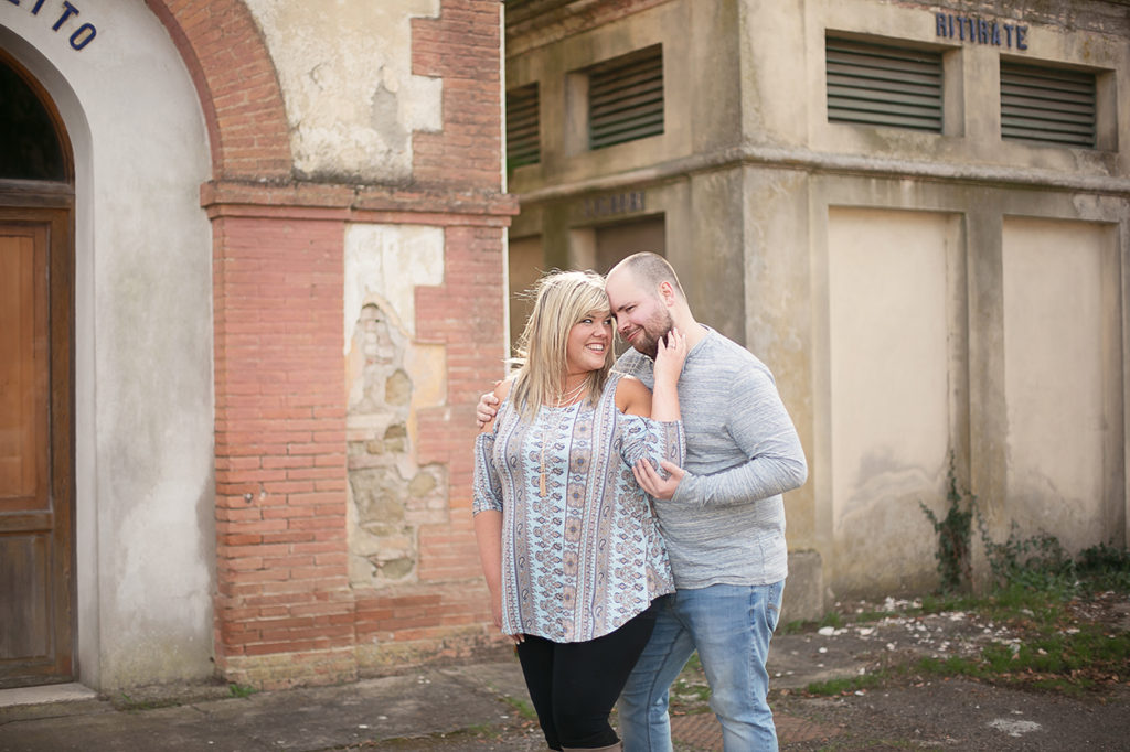 Tuscany destination engagement photographer